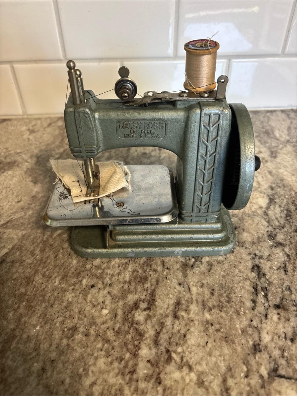 Vintage Betsy Ross Miniature Sewing Machine Green -Sews!! From the 1940’s!